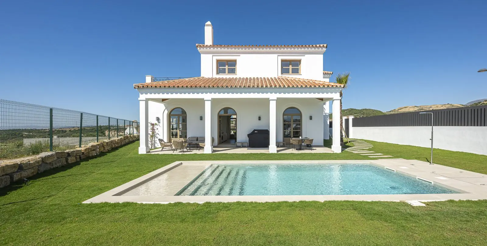 Venta de villa independiente en Estepona 3