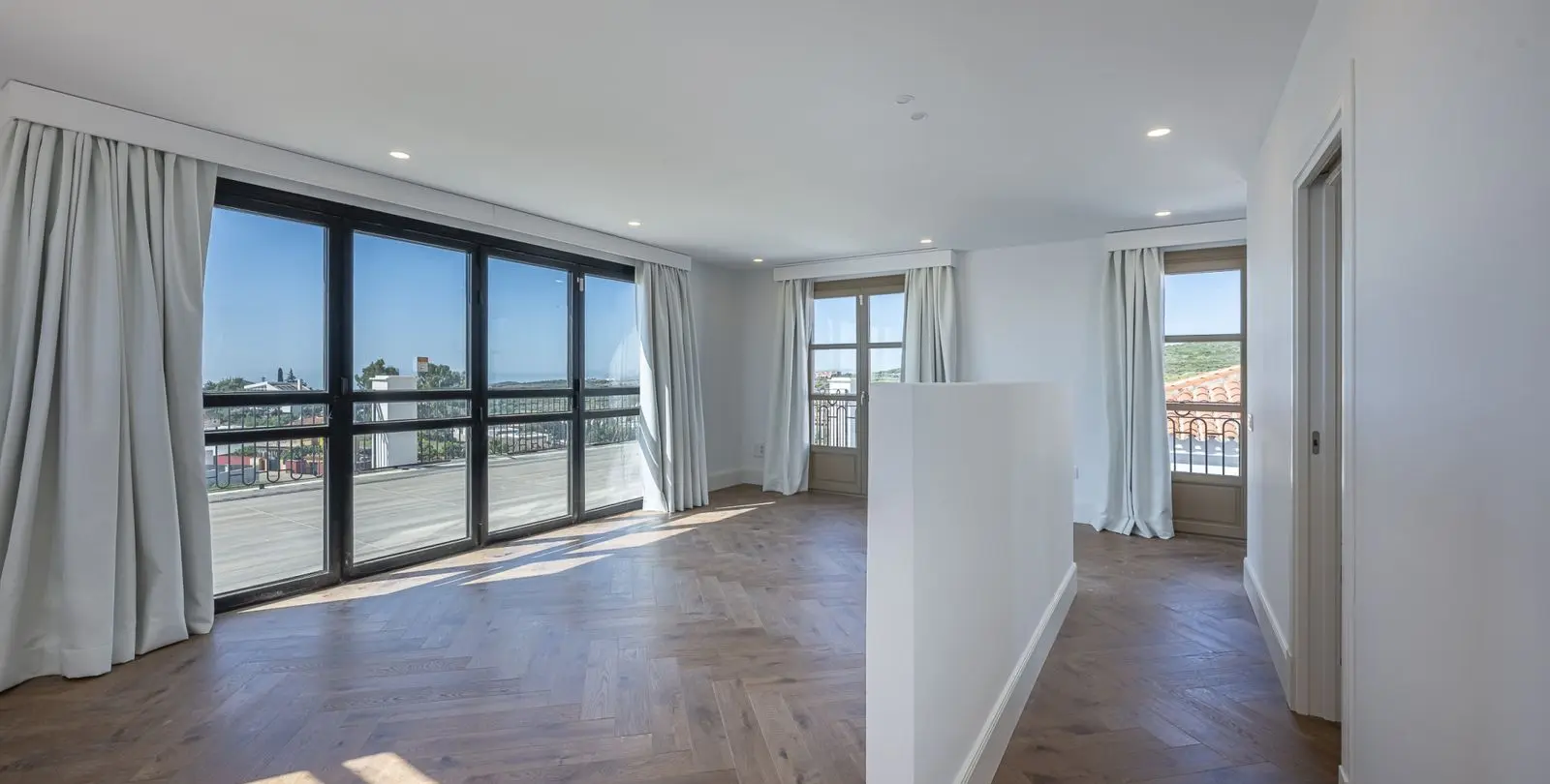 Venta de villa independiente en Estepona 28