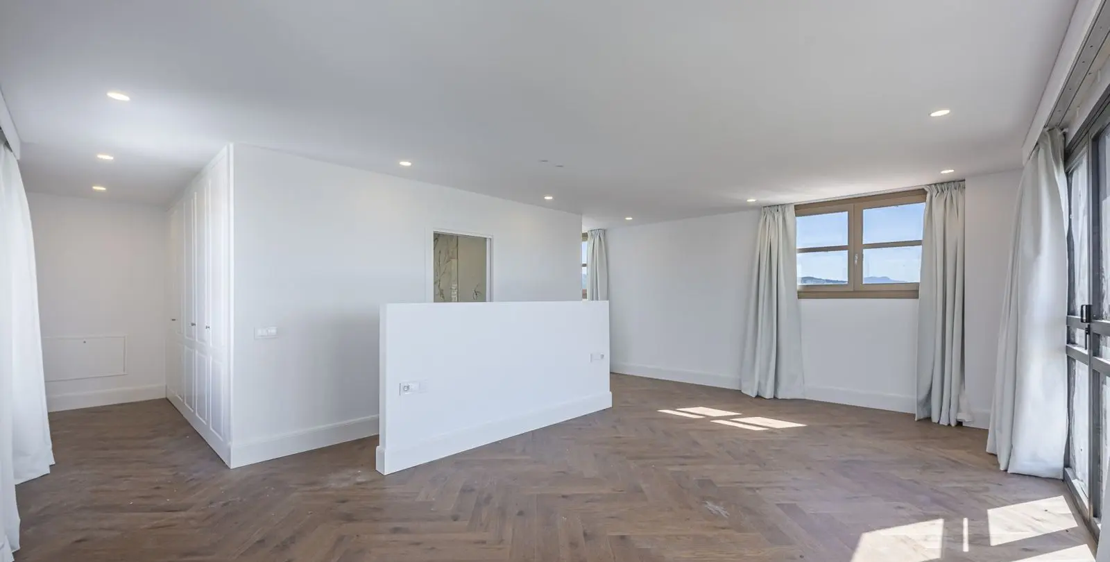 Venta de villa independiente en Estepona 29