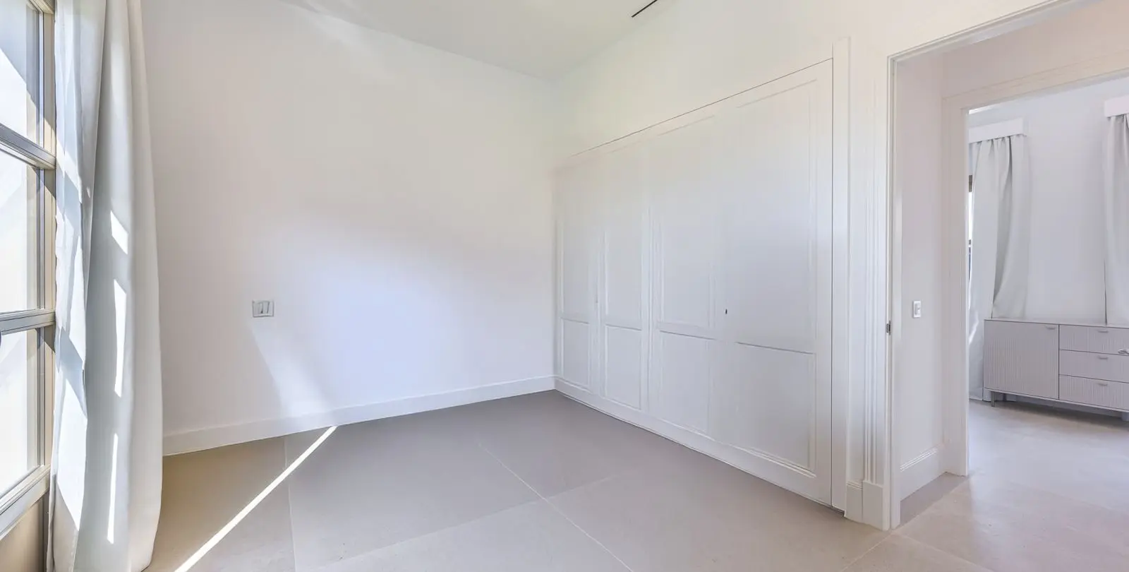 Venta de villa independiente en Estepona 40