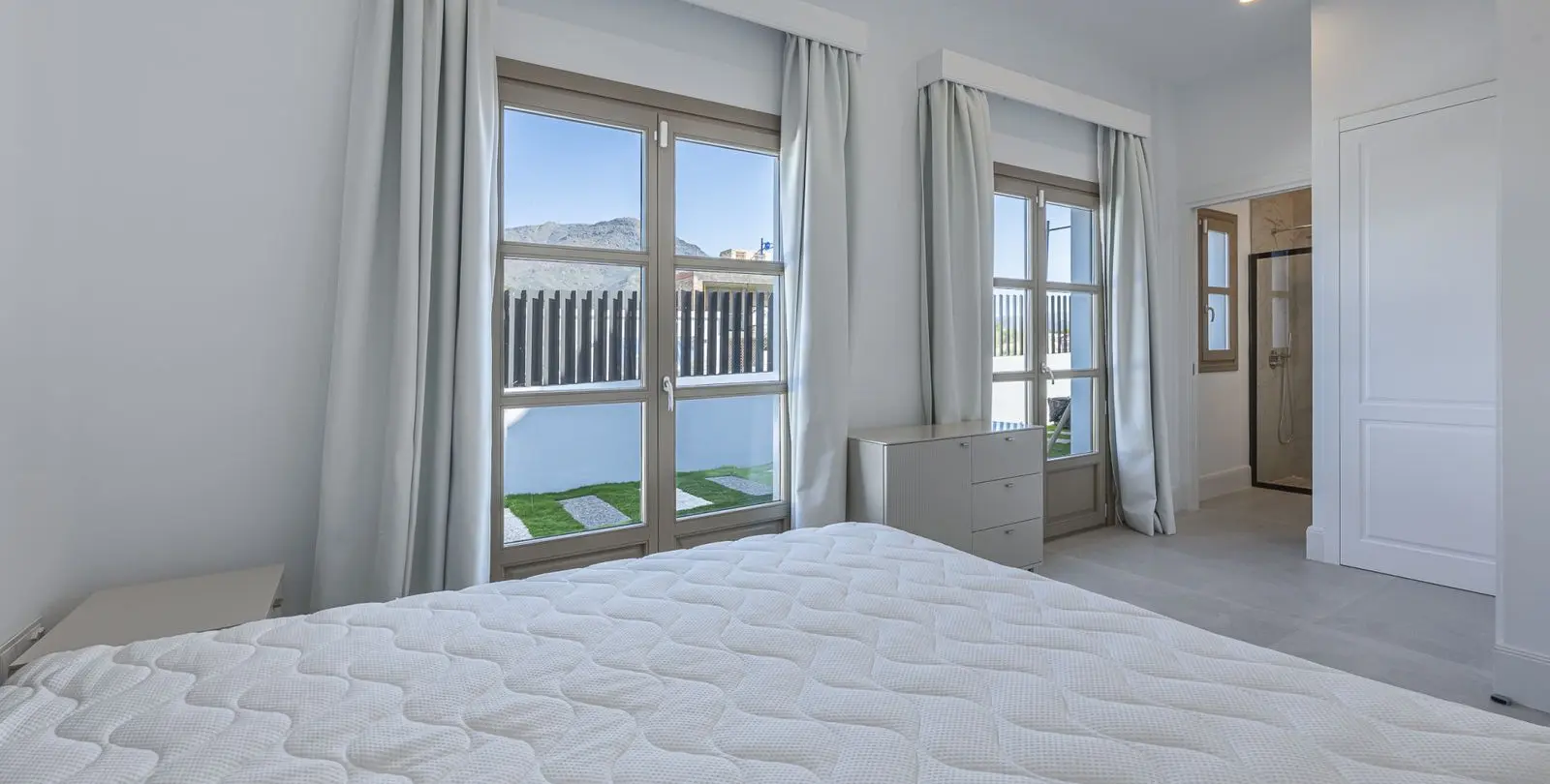 Venta de villa independiente en Estepona 46