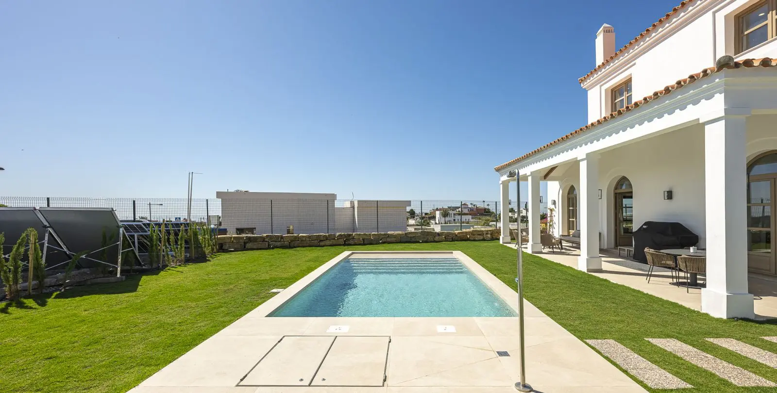 Venta de villa independiente en Estepona 90