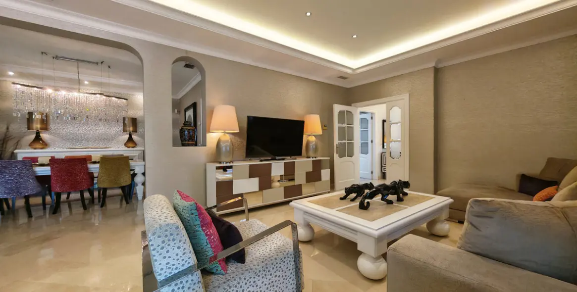 Venta de villa independiente en Elviria 5