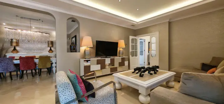 Venta de villa independiente en Elviria 4