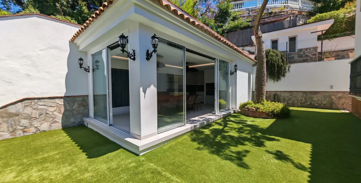 Venta de villa independiente en Elviria 29