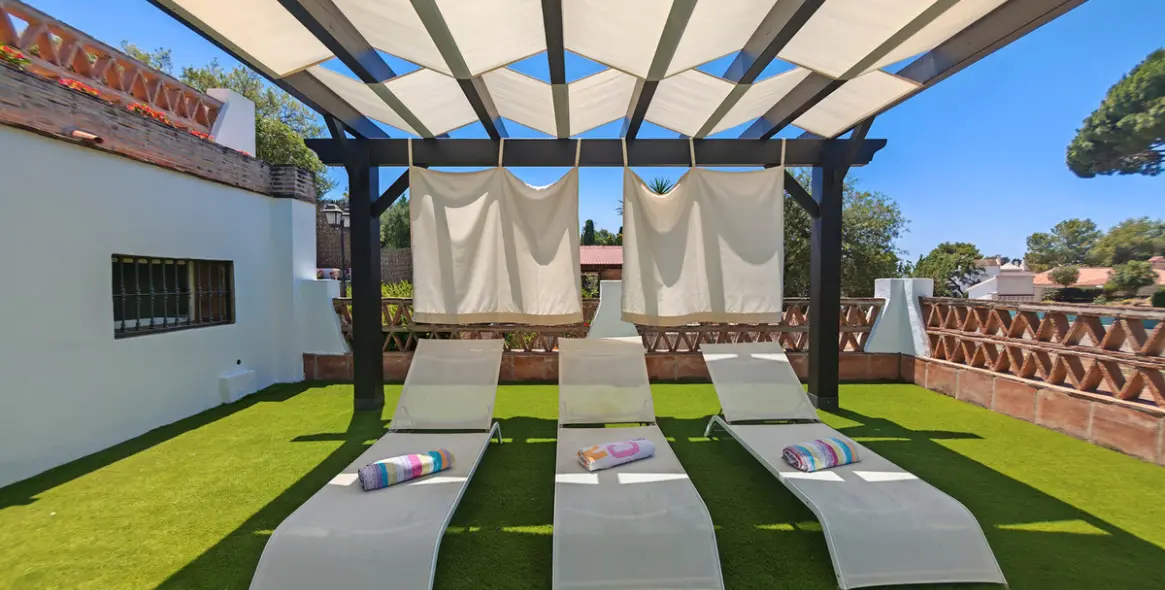 Venta de villa independiente en Elviria 38