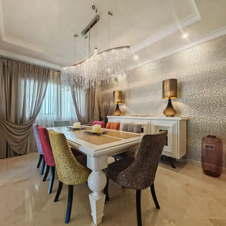 Venta de villa independiente en Elviria
