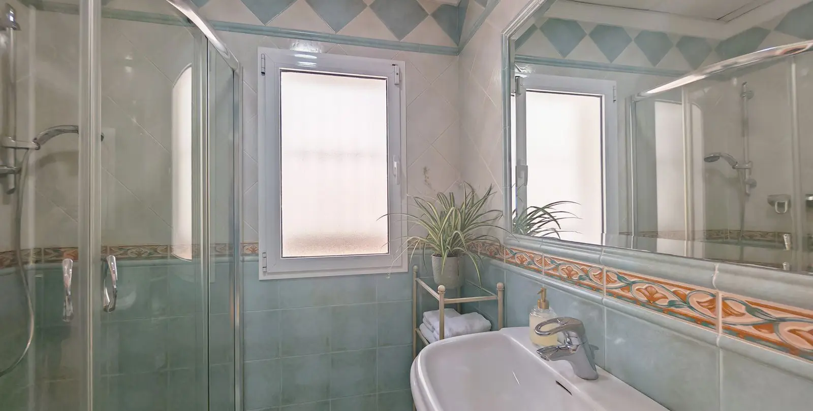 Продажа  отдельно стоящей виллы в Elviria 20