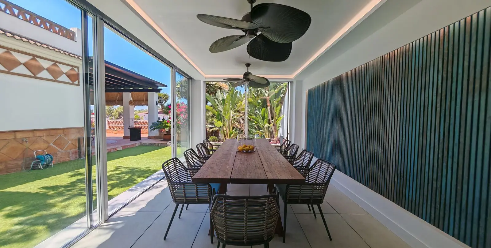 Продажа  отдельно стоящей виллы в Elviria 27