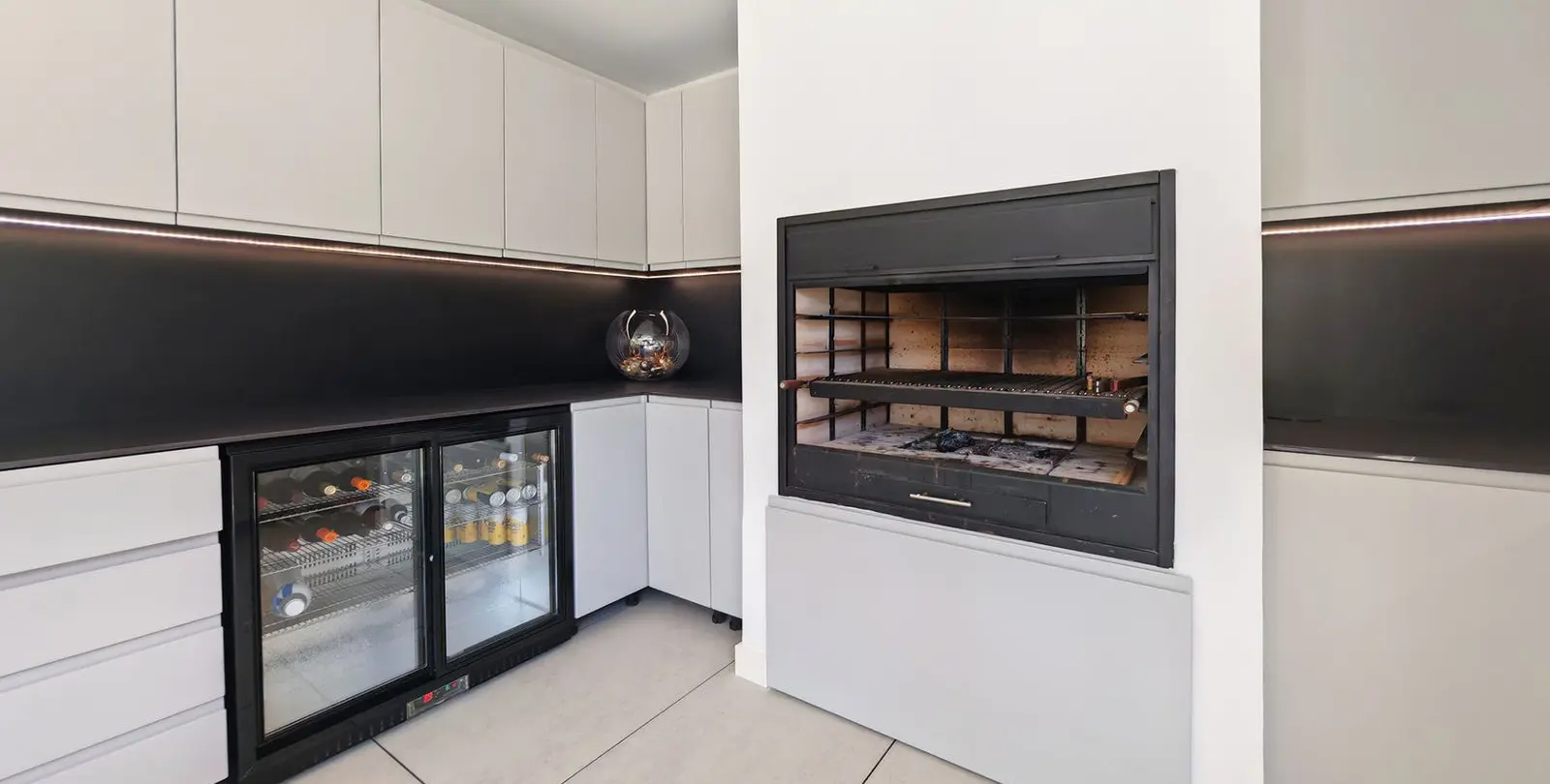Продажа  отдельно стоящей виллы в Elviria 29