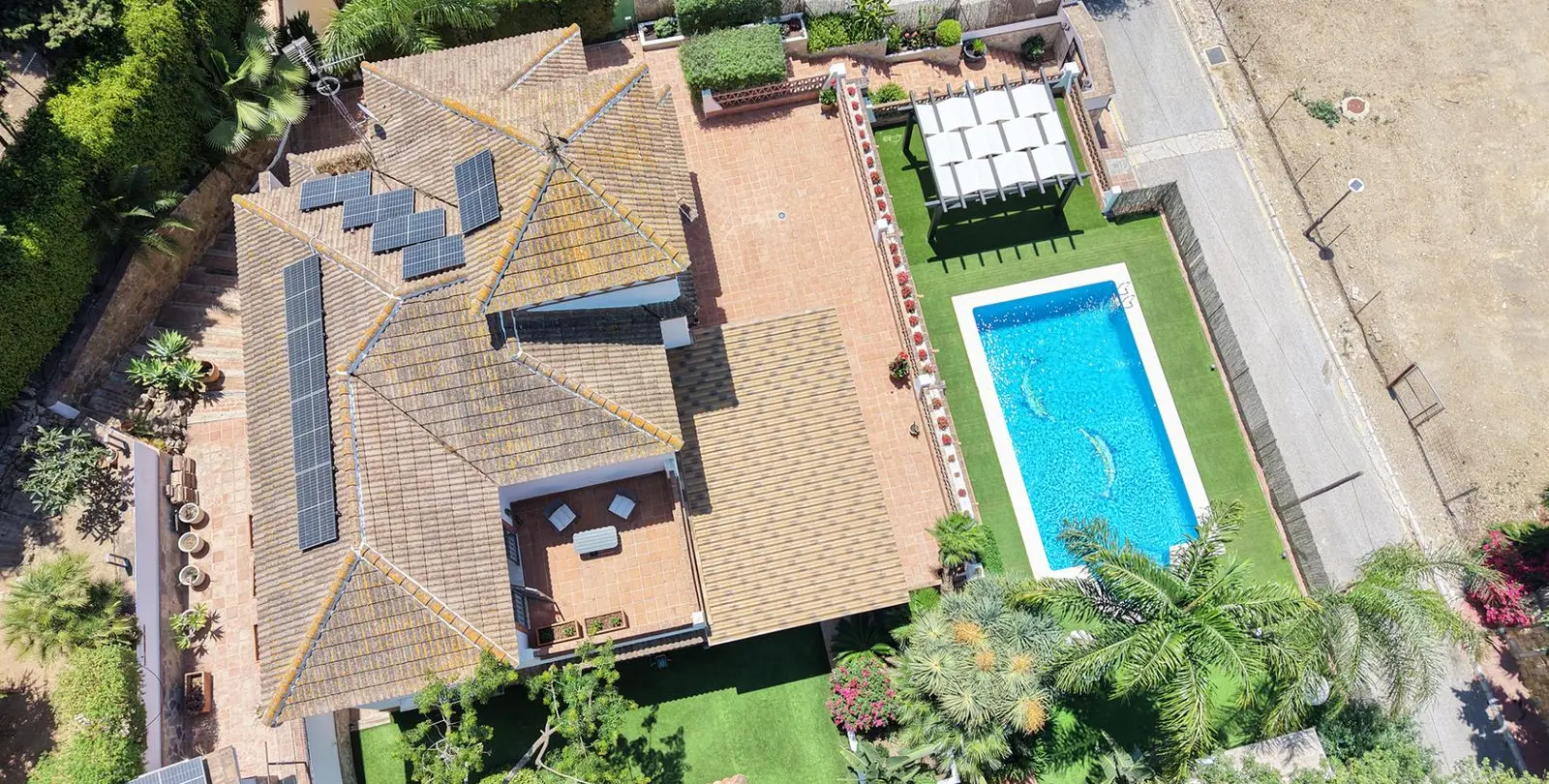 Продажа  отдельно стоящей виллы в Elviria 37