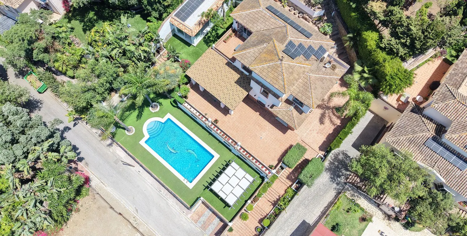 Продажа  отдельно стоящей виллы в Elviria 38