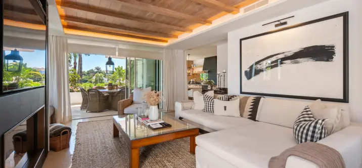 Venta de apartamento en planta media en The Golden Mile 0