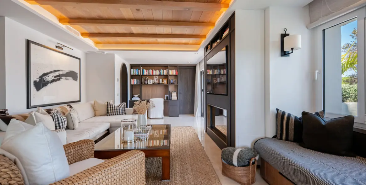 Venta de apartamento en planta media en The Golden Mile 3