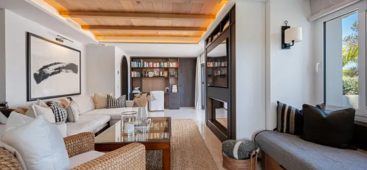 Venta de apartamento en planta media en The Golden Mile 2