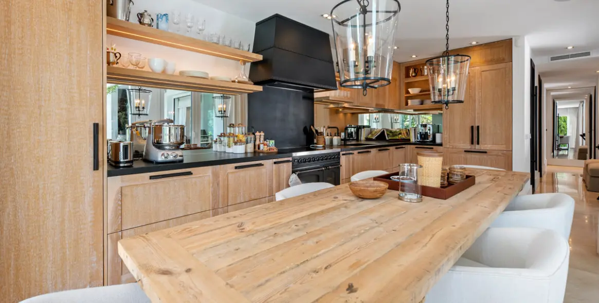 Venta de apartamento en planta media en The Golden Mile 8
