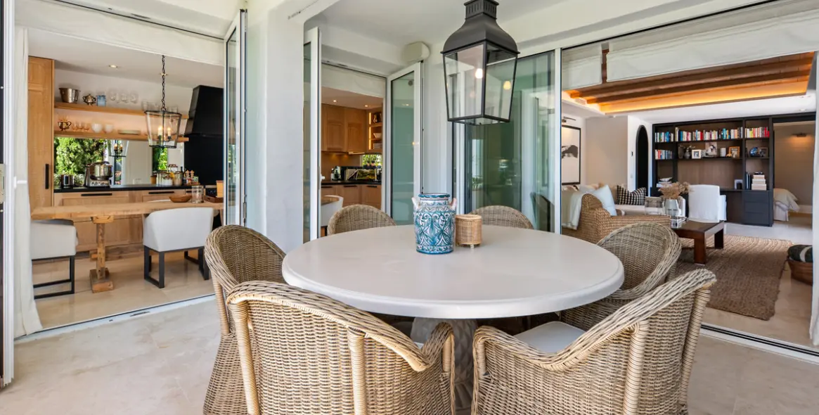 Venta de apartamento en planta media en The Golden Mile 11