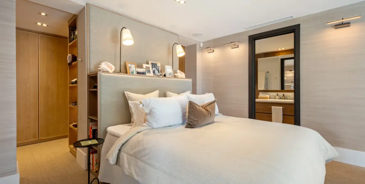 Venta de apartamento en planta media en The Golden Mile 16