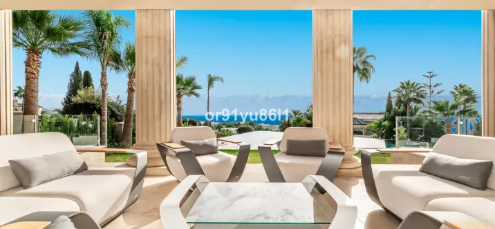 Venta de villa independiente en Sierra Blanca 1
