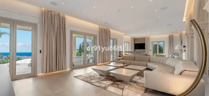 Venta de villa independiente en Sierra Blanca 3