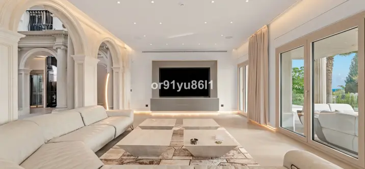 Venta de villa independiente en Sierra Blanca 4
