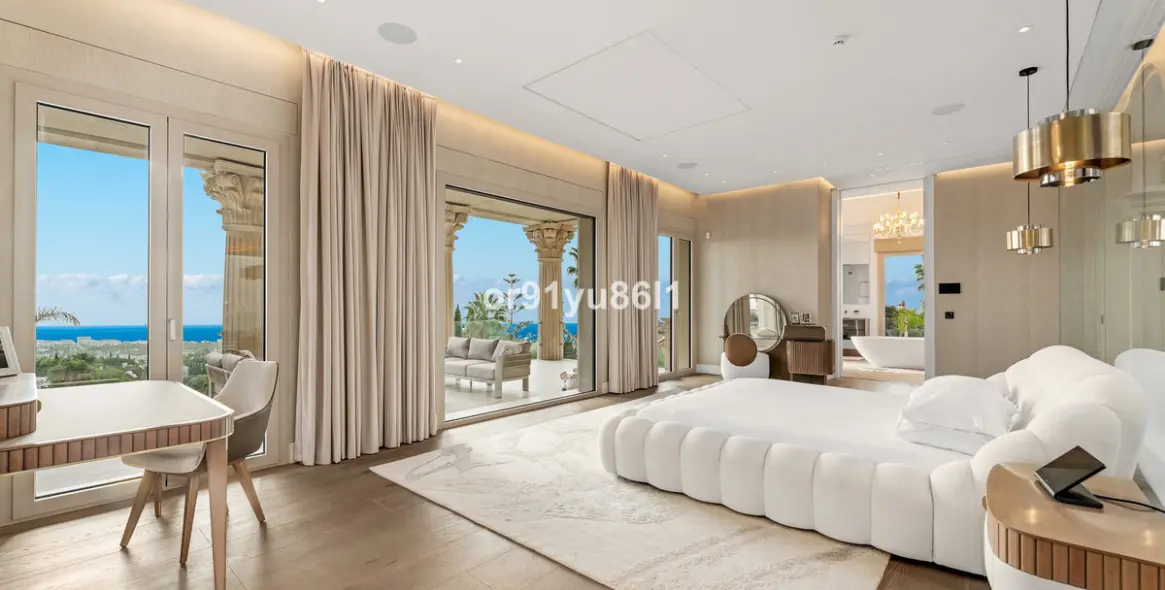 Venta de villa independiente en Sierra Blanca 9