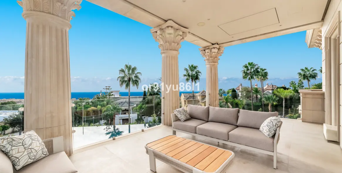 Venta de villa independiente en Sierra Blanca 10
