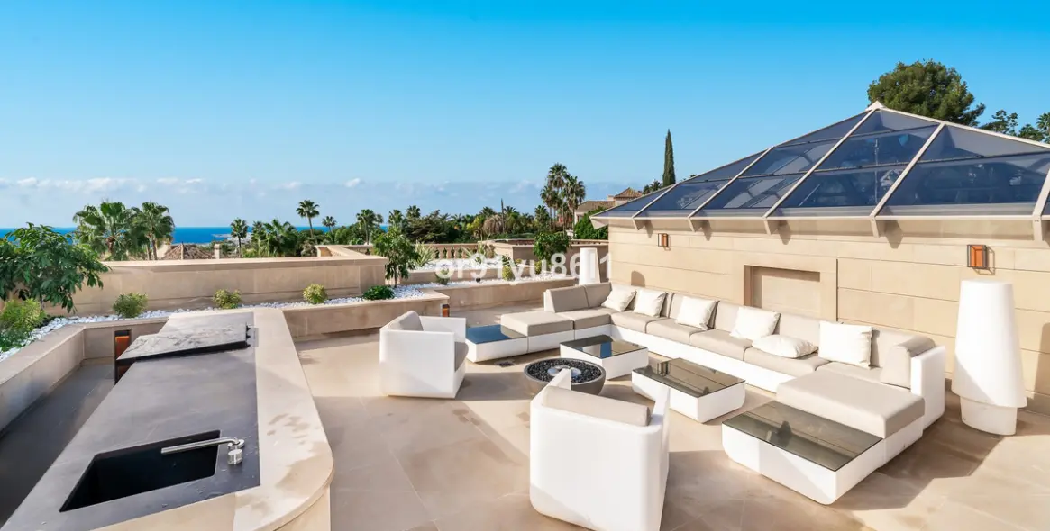 Venta de villa independiente en Sierra Blanca 20