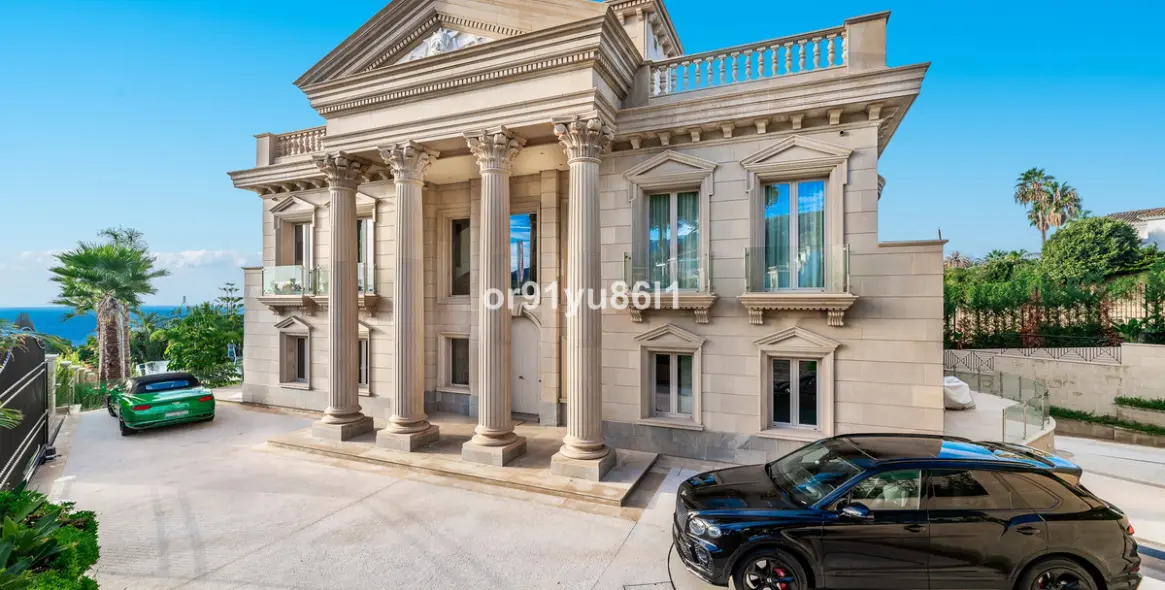 Venta de villa independiente en Sierra Blanca 25