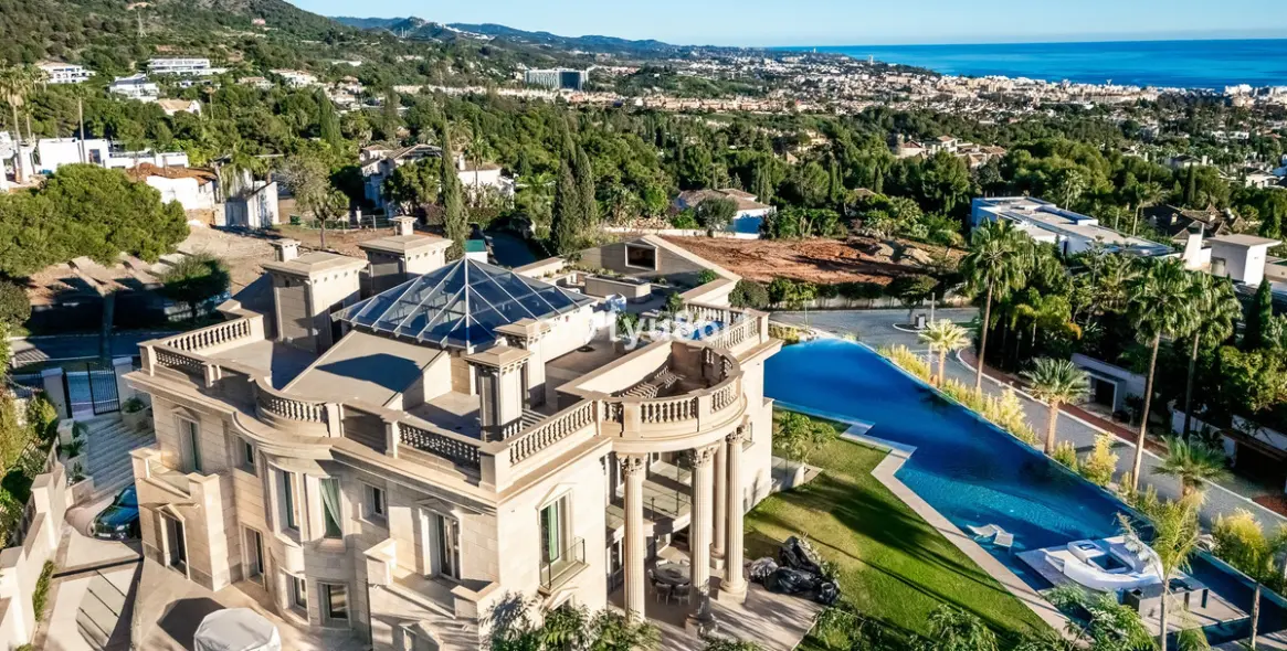 Venta de villa independiente en Sierra Blanca 27