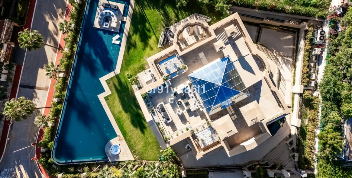Venta de villa independiente en Sierra Blanca 28