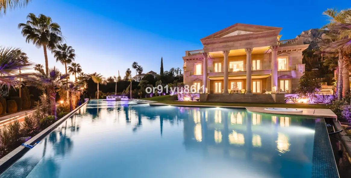 Venta de villa independiente en Sierra Blanca 37