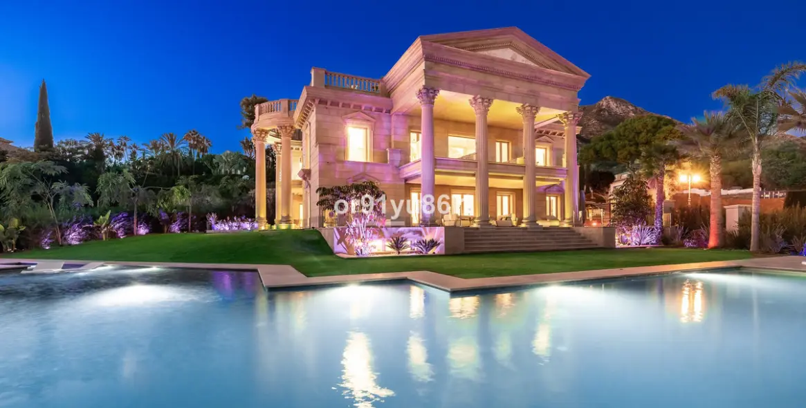 Venta de villa independiente en Sierra Blanca 39