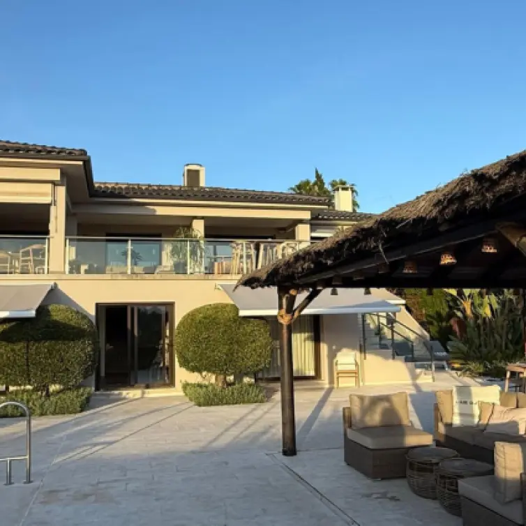 Short-term rent of detached villa in Nueva Andalucía