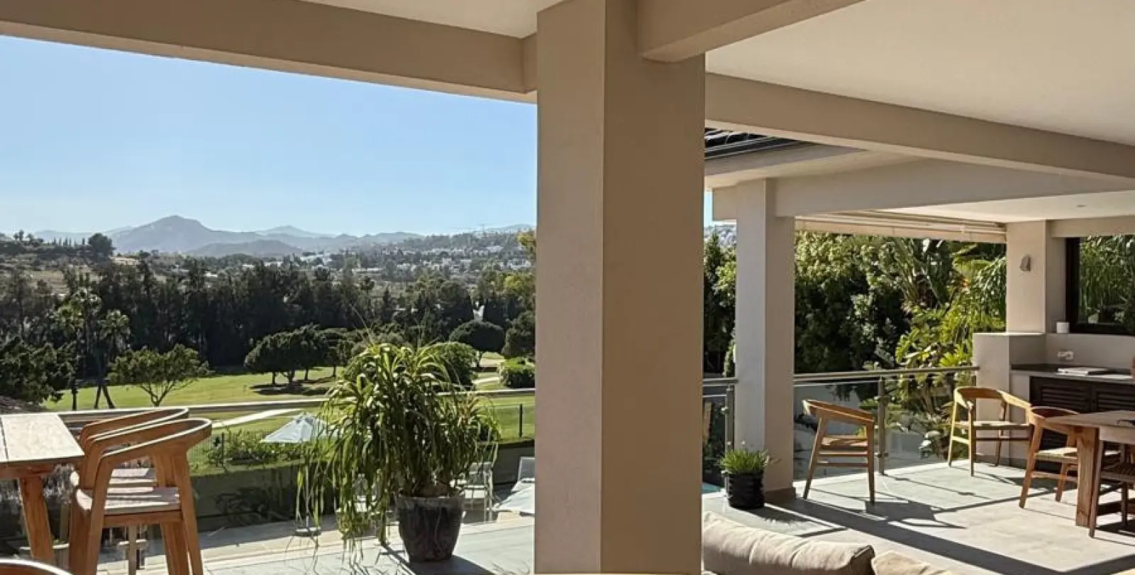 Short-term rent of detached villa in Nueva Andalucía 9