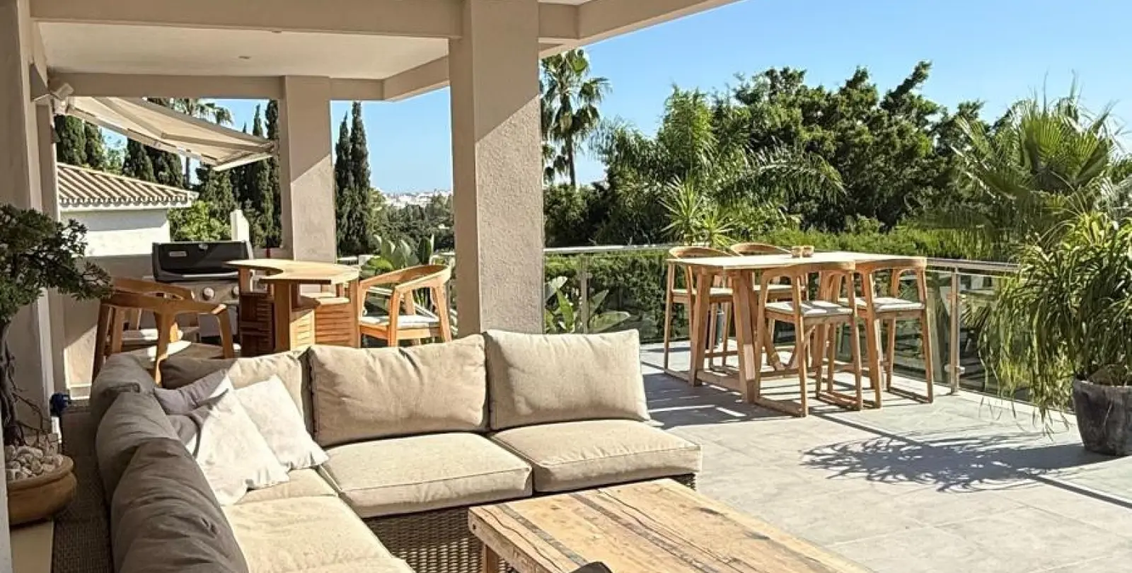 Short-term rent of detached villa in Nueva Andalucía 10