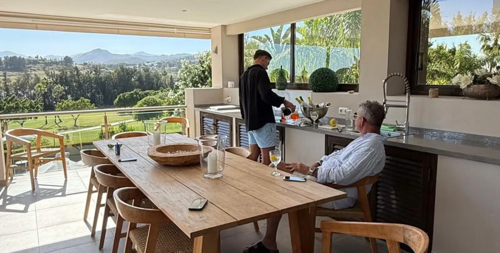 Short-term rent of detached villa in Nueva Andalucía 11