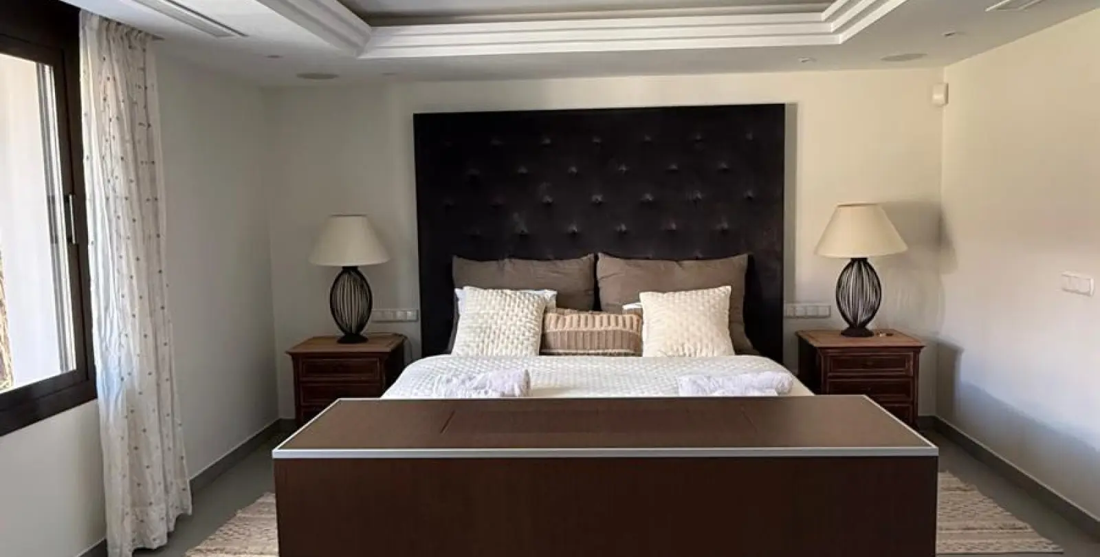 Short-term rent of detached villa in Nueva Andalucía 25