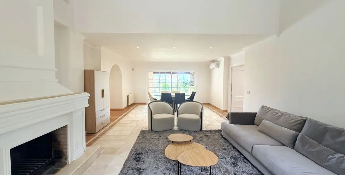 Long-term rent of detached villa in El Paraiso 4