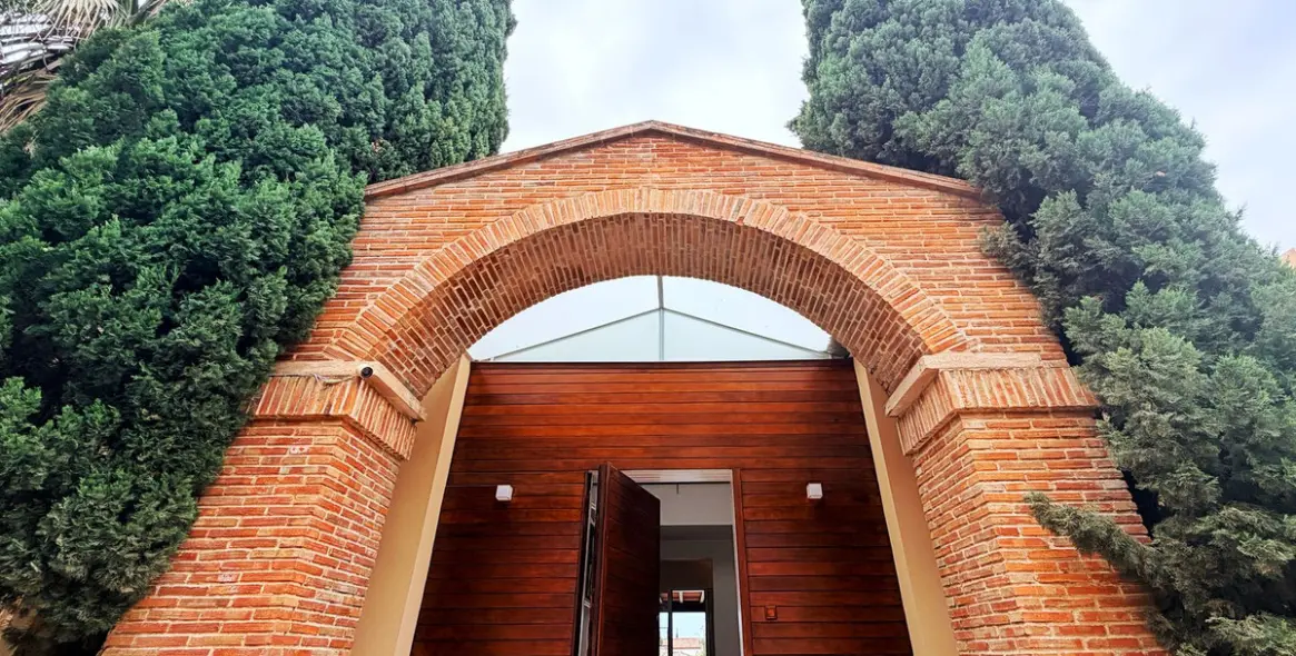 Long-term rent of detached villa in El Paraiso 83