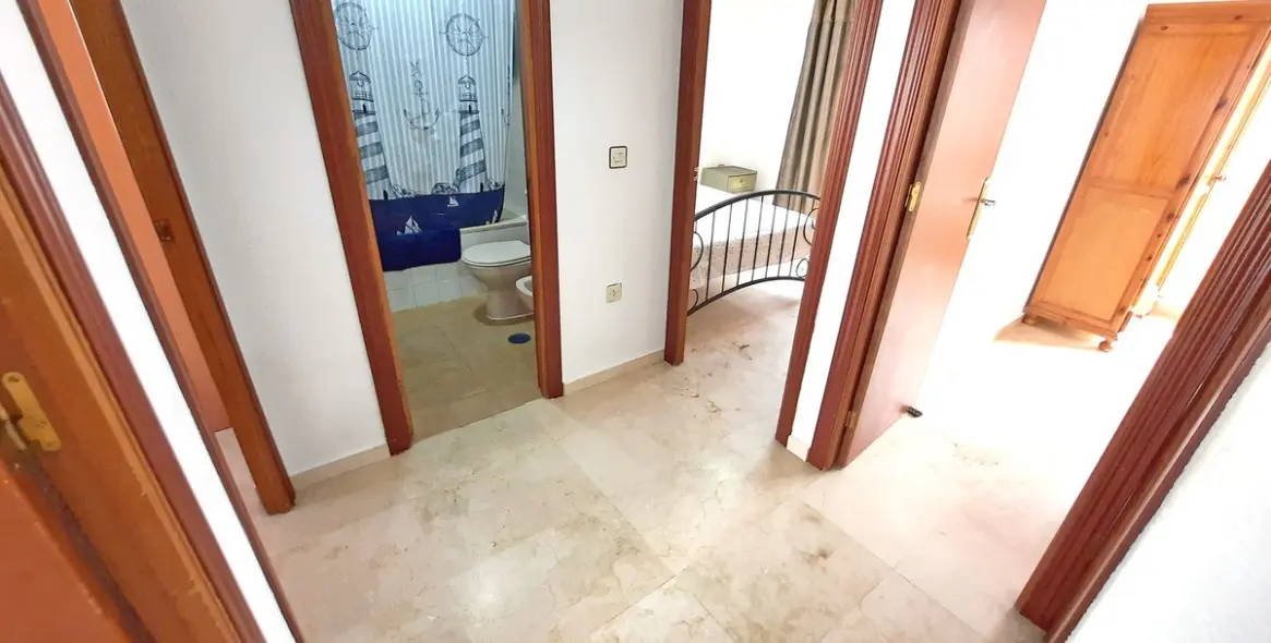 Venta de adosado en Las Lagunas 17