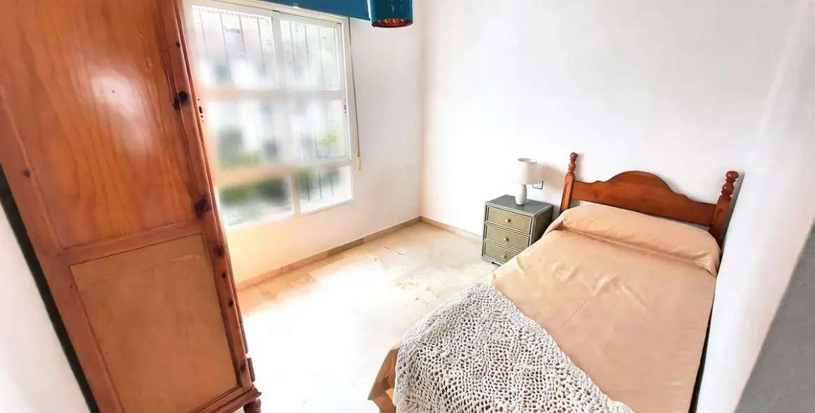 Venta de adosado en Las Lagunas 23