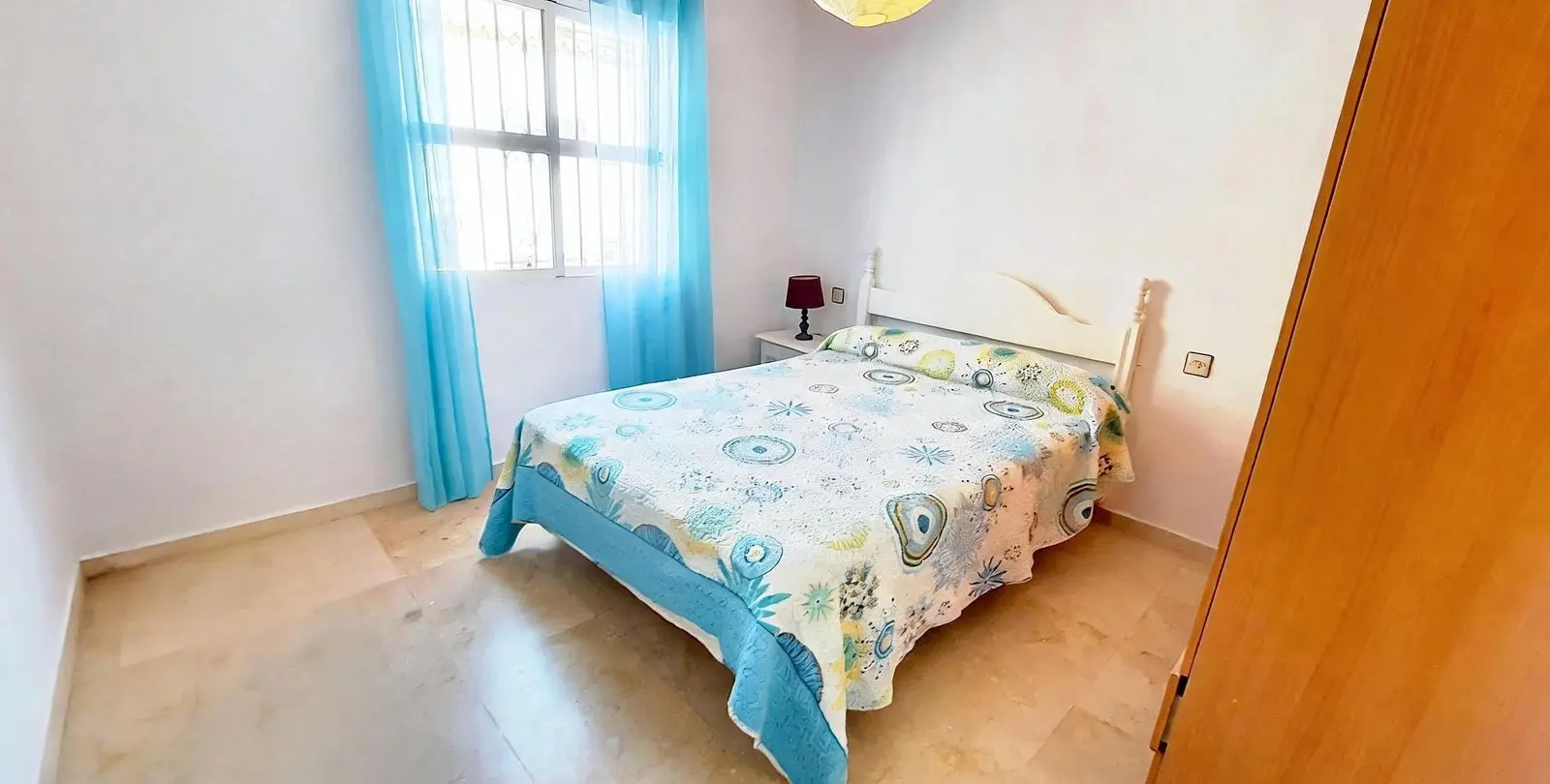 Venta de adosado en Las Lagunas 22
