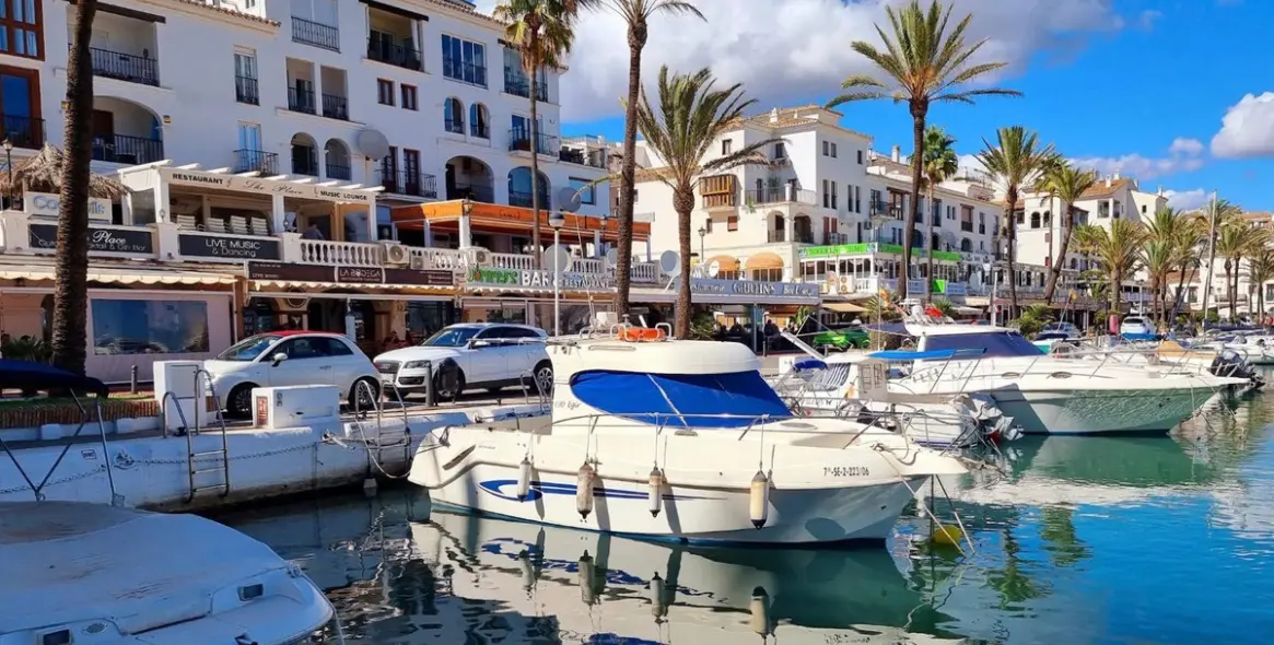 Venta de ático dúplex en La Duquesa 1