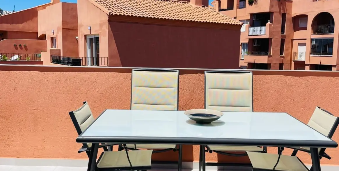 Venta de ático dúplex en La Duquesa 5