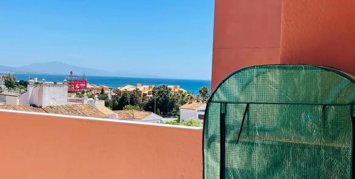 Venta de ático dúplex en La Duquesa 6