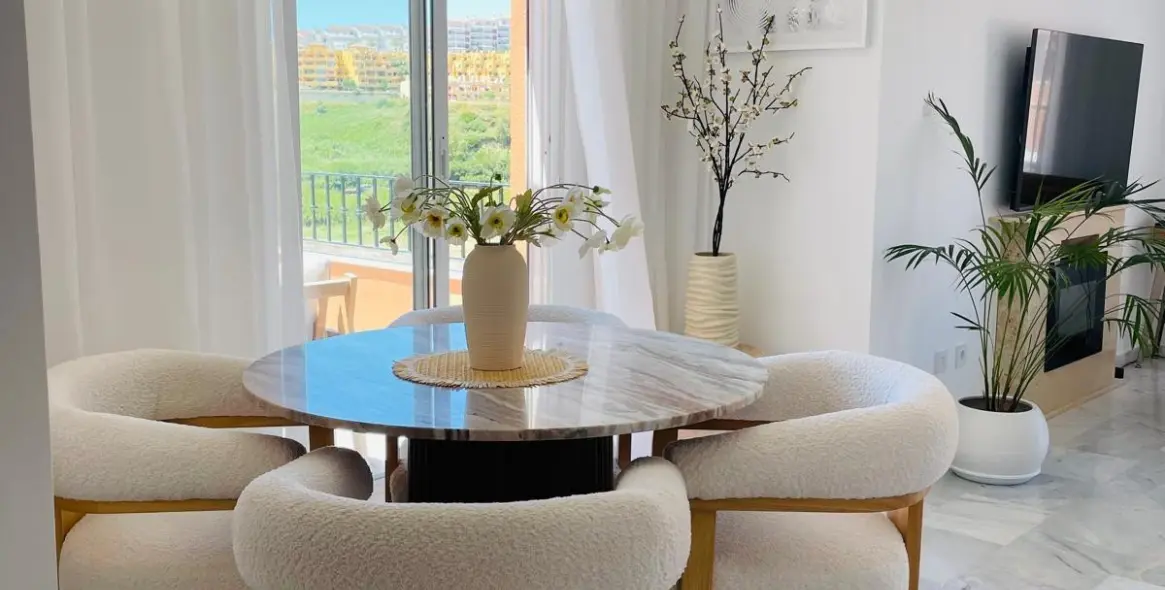 Venta de ático dúplex en La Duquesa 12