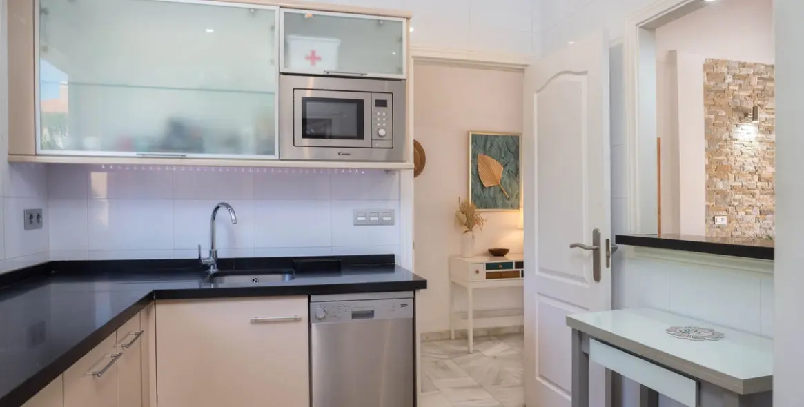 Venta de apartamento en planta media en Carib Playa 9