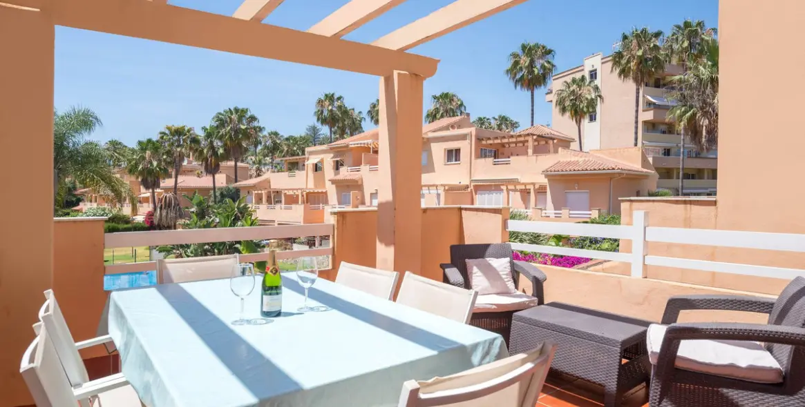 Venta de apartamento en planta media en Carib Playa 18