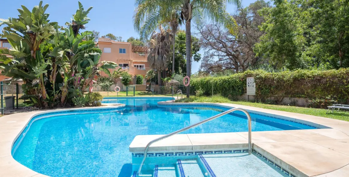 Venta de apartamento en planta media en Carib Playa 21